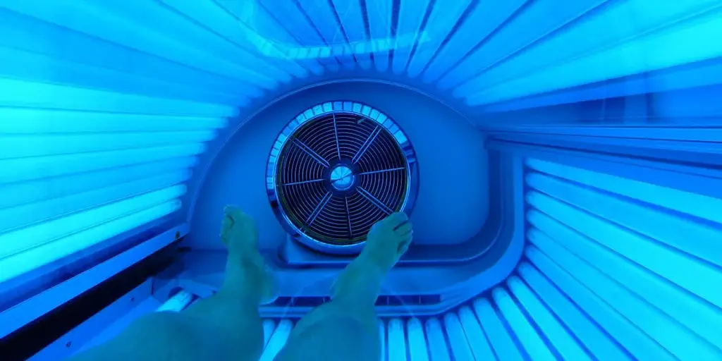 Can You Wear Airpods in a Tanning Bed? 
